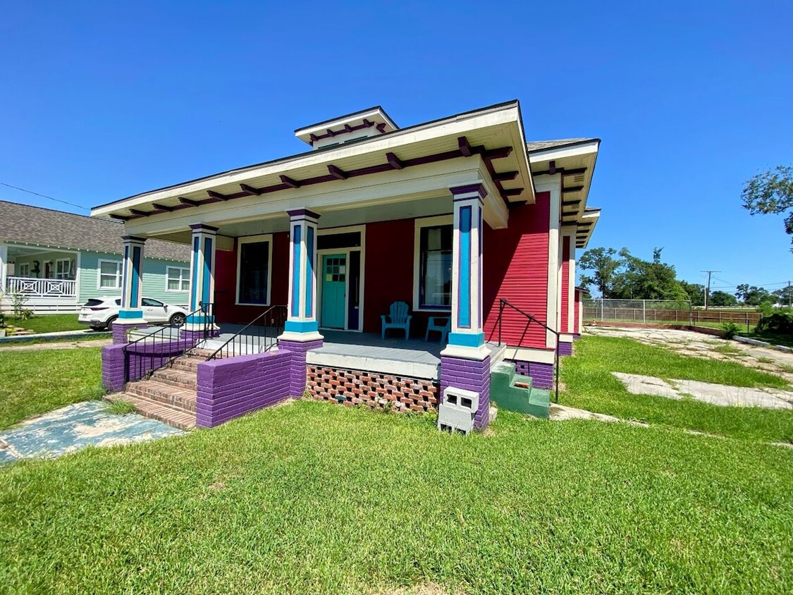 STYLISH LUXURY IN LAKE CHARLES LA PROPERTYS